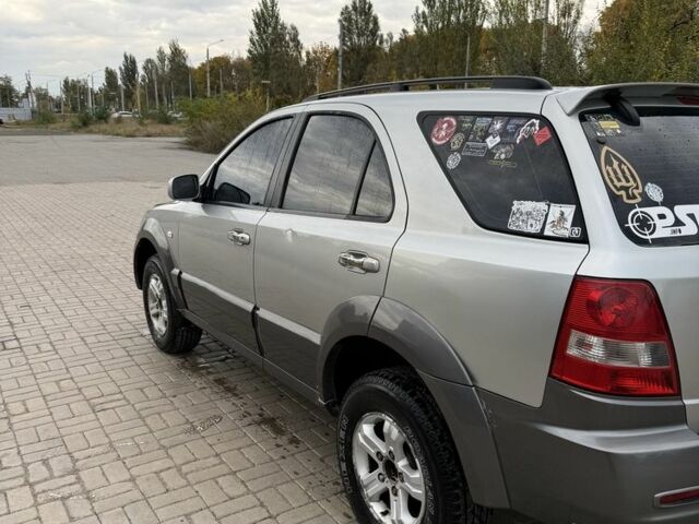 Киа Соренто 2003 в Краматорске на Automoto.ua Серый Киа Соренто, объемом двигателя 2.5 л и пробегом 300 тыс. км за 4700 $, фото 4 на Automoto.ua