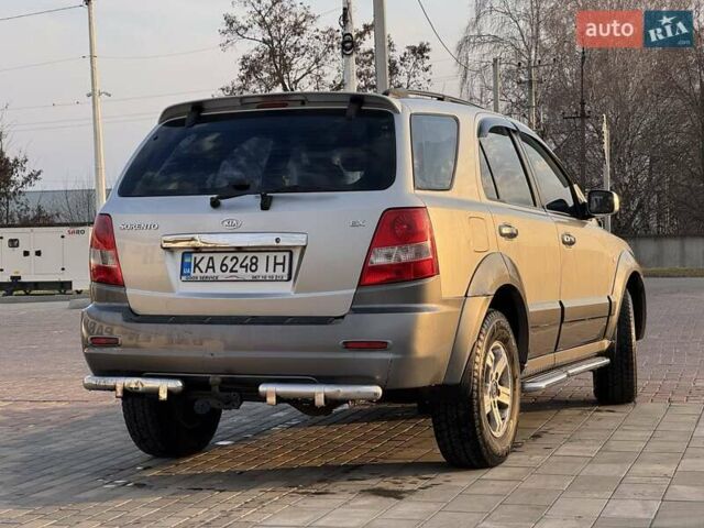 Серый Киа Соренто, объемом двигателя 2.5 л и пробегом 270 тыс. км за 6860 $, фото 12 на Automoto.ua