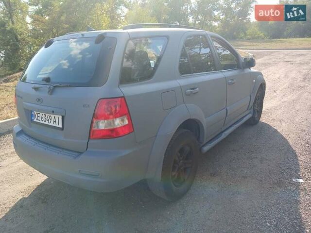 Серый Киа Соренто, объемом двигателя 2.5 л и пробегом 250 тыс. км за 5800 $, фото 6 на Automoto.ua