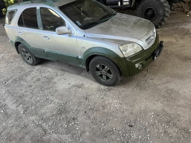 Серый Киа Соренто, объемом двигателя 2.5 л и пробегом 2 тыс. км за 3500 $, фото 6 на Automoto.ua