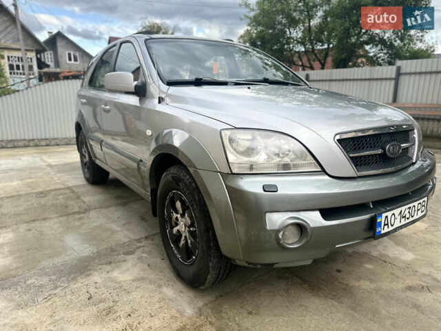 Серый Киа Соренто, объемом двигателя 2.5 л и пробегом 287 тыс. км за 7600 $, фото 9 на Automoto.ua