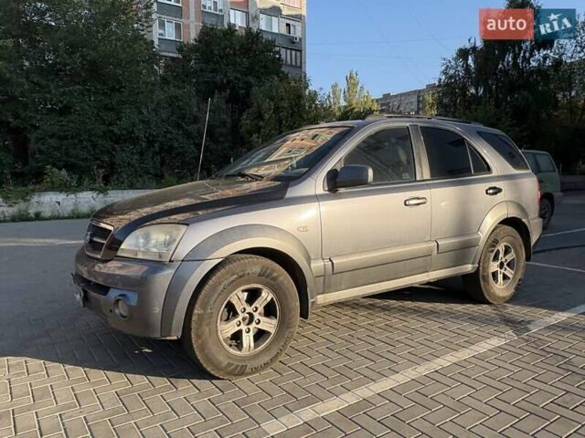 Сірий Кіа Соренто, об'ємом двигуна 2.5 л та пробігом 400 тис. км за 4000 $, фото 1 на Automoto.ua
