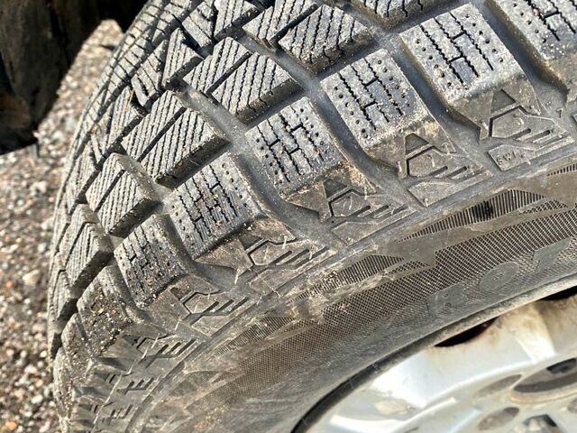 Серый Киа Соренто, объемом двигателя 2.5 л и пробегом 370 тыс. км за 6500 $, фото 6 на Automoto.ua