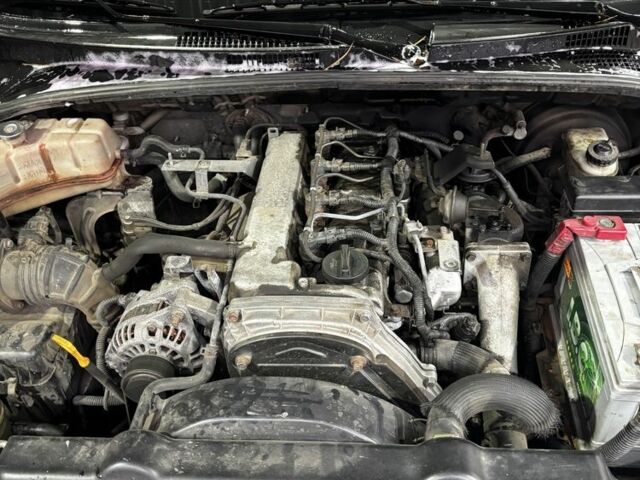 Серый Киа Соренто, объемом двигателя 2.5 л и пробегом 400 тыс. км за 3500 $, фото 5 на Automoto.ua