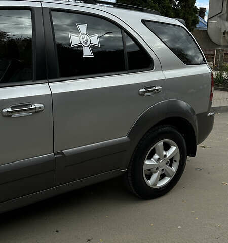 Киа Соренто 2003 в Черновцах на Automoto.ua Серый Киа Соренто, объемом двигателя 2.5 л и пробегом 312 тыс. км за 5300 $, фото 14 на Automoto.ua