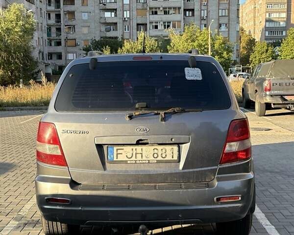 Сірий Кіа Соренто, об'ємом двигуна 2.5 л та пробігом 400 тис. км за 4000 $, фото 3 на Automoto.ua