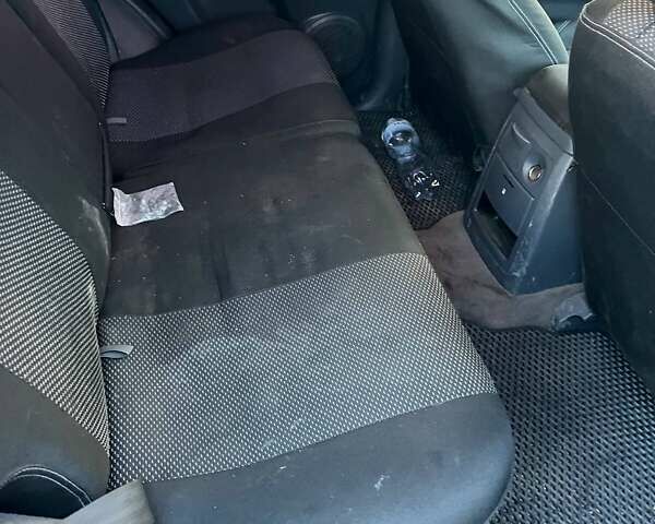 Серый Киа Соренто, объемом двигателя 2.5 л и пробегом 244 тыс. км за 5500 $, фото 5 на Automoto.ua