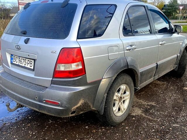 Сірий Кіа Соренто, об'ємом двигуна 2.5 л та пробігом 370 тис. км за 6500 $, фото 3 на Automoto.ua