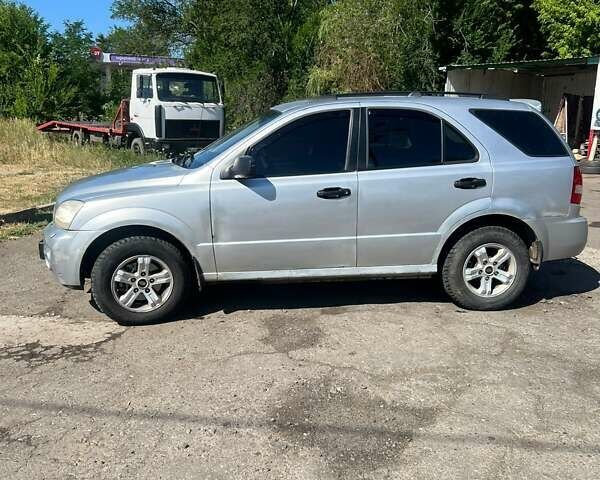 Сірий Кіа Соренто, об'ємом двигуна 2.5 л та пробігом 300 тис. км за 3800 $, фото 1 на Automoto.ua