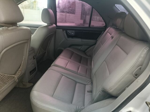 Серый Киа Соренто, объемом двигателя 2.5 л и пробегом 270 тыс. км за 3650 $, фото 5 на Automoto.ua