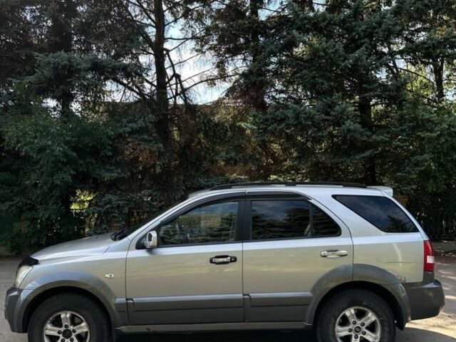 Киа Соренто 2004 в Краматорске на Automoto.ua Серый Киа Соренто, объемом двигателя 2.5 л и пробегом 353 тыс. км за 4500 $, фото 1 на Automoto.ua
