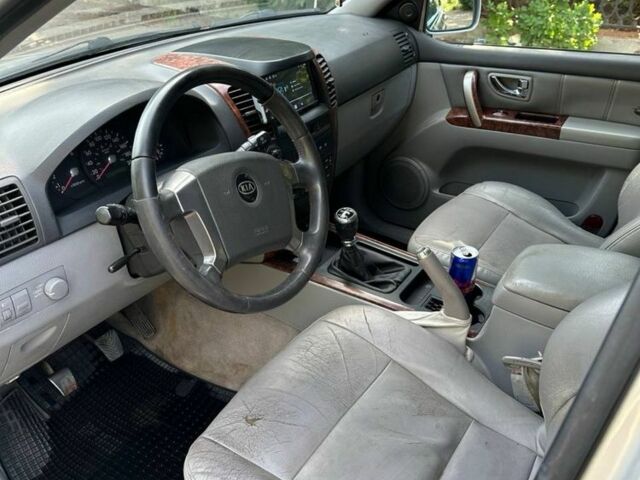 Киа Соренто 2004 в Краматорске на Automoto.ua Серый Киа Соренто, объемом двигателя 2.5 л и пробегом 353 тыс. км за 4500 $, фото 8 на Automoto.ua