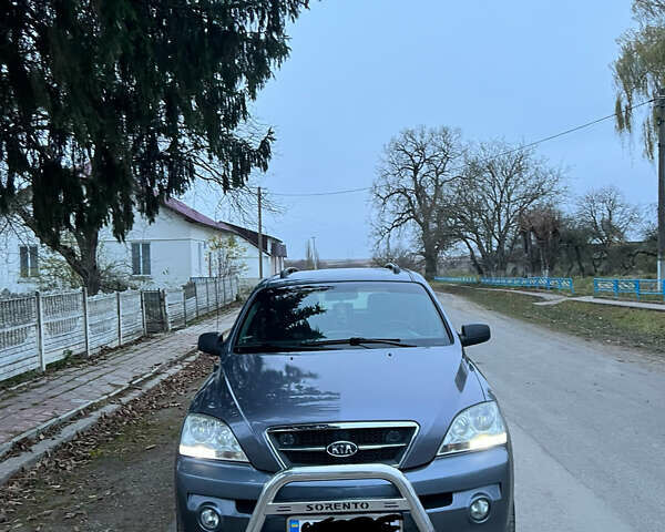 Серый Киа Соренто, объемом двигателя 2.5 л и пробегом 377 тыс. км за 6700 $, фото 1 на Automoto.ua
