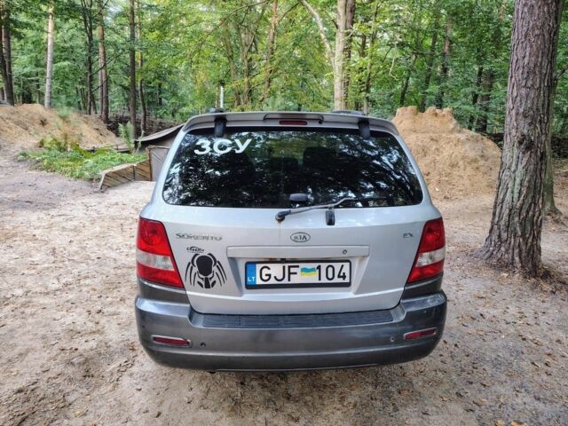 Сірий Кіа Соренто, об'ємом двигуна 2.5 л та пробігом 240 тис. км за 4500 $, фото 2 на Automoto.ua