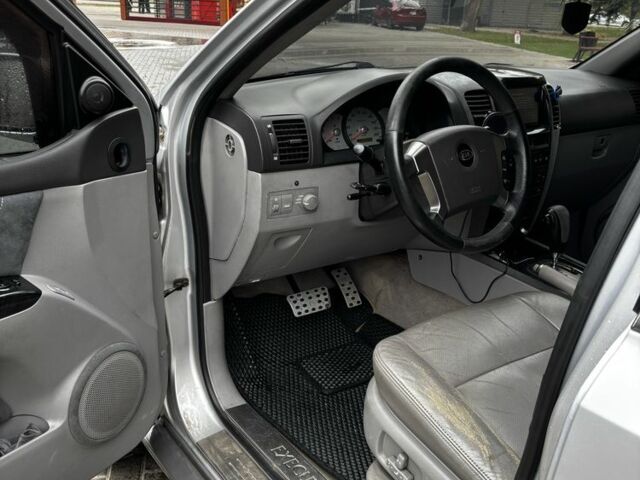 Сірий Кіа Соренто, об'ємом двигуна 2.4 л та пробігом 245 тис. км за 5500 $, фото 4 на Automoto.ua