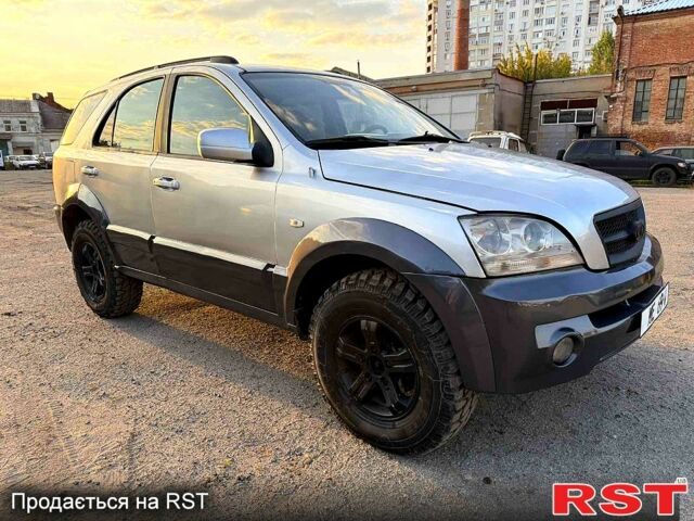 Кіа Соренто 2004 у Харкові на Automoto.ua Сірий Кіа Соренто, об'ємом двигуна 2.5 л та пробігом 247 тис. км за 3500 $, фото 2 на Automoto.ua