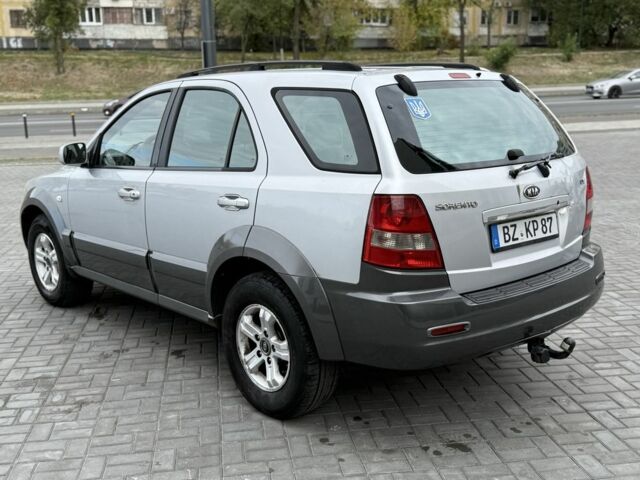 Кіа Соренто 2004 у Дніпро (Дніпропетровську) на Automoto.ua Сірий Кіа Соренто, об'ємом двигуна 2.5 л та пробігом 275 тис. км за 2999 $, фото 3 на Automoto.ua
