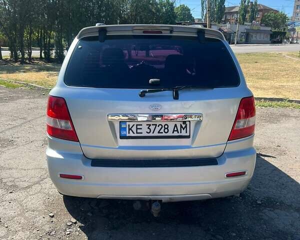 Сірий Кіа Соренто, об'ємом двигуна 2.5 л та пробігом 300 тис. км за 3800 $, фото 2 на Automoto.ua