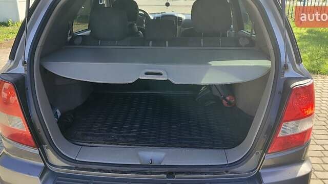 Киа Соренто 2004 в Ужгороде на Automoto.ua Серый Киа Соренто, объемом двигателя 2.5 л и пробегом 303 тыс. км за 7500 $, фото 16 на Automoto.ua