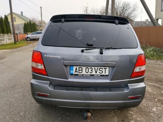 Серый Киа Соренто, объемом двигателя 2.5 л и пробегом 300 тыс. км за 2789 $, фото 4 на Automoto.ua