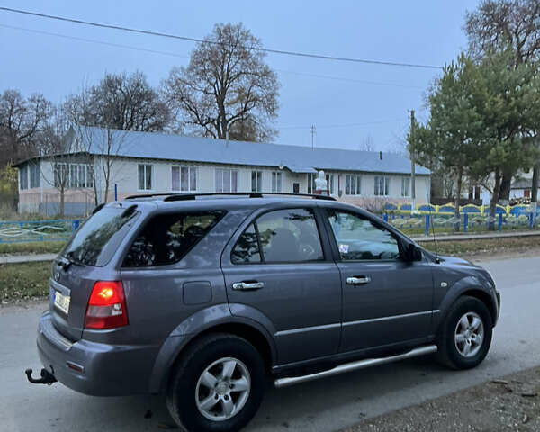 Серый Киа Соренто, объемом двигателя 2.5 л и пробегом 377 тыс. км за 6700 $, фото 7 на Automoto.ua