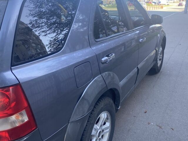 Серый Киа Соренто, объемом двигателя 2.5 л и пробегом 3 тыс. км за 4500 $, фото 3 на Automoto.ua