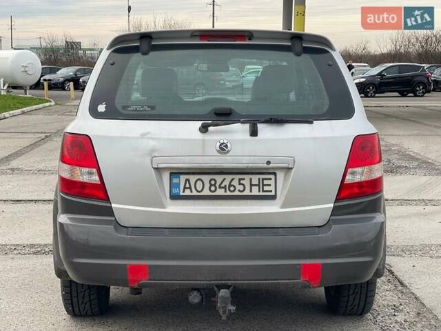 Серый Киа Соренто, объемом двигателя 2.5 л и пробегом 274 тыс. км за 3700 $, фото 5 на Automoto.ua