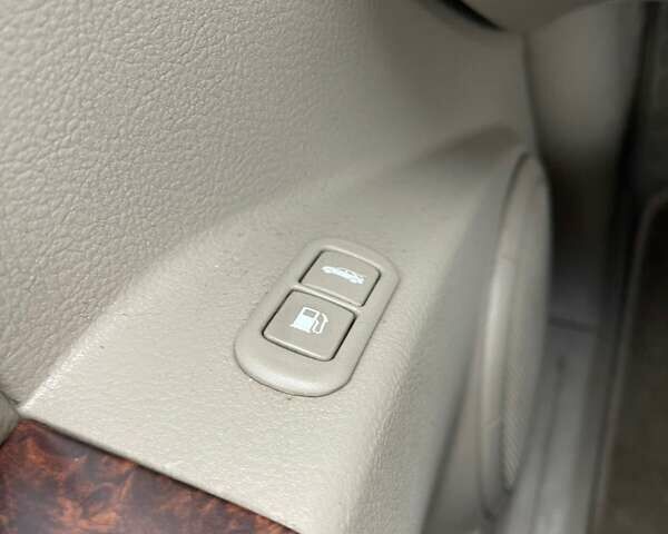 Серый Киа Соренто, объемом двигателя 2.5 л и пробегом 274 тыс. км за 3700 $, фото 36 на Automoto.ua