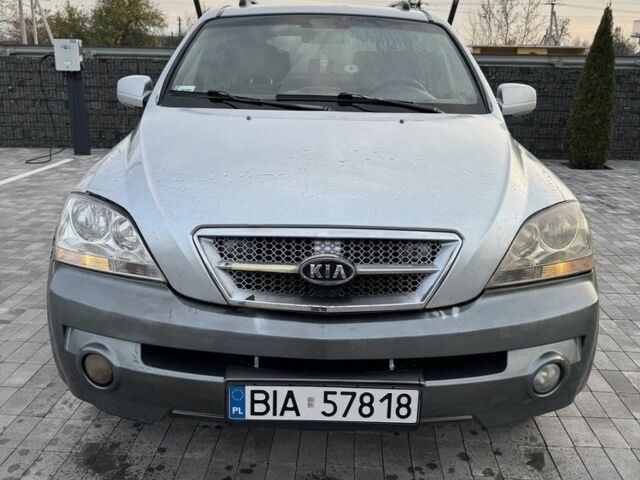 Серый Киа Соренто, объемом двигателя 2.5 л и пробегом 300 тыс. км за 3200 $, фото 2 на Automoto.ua