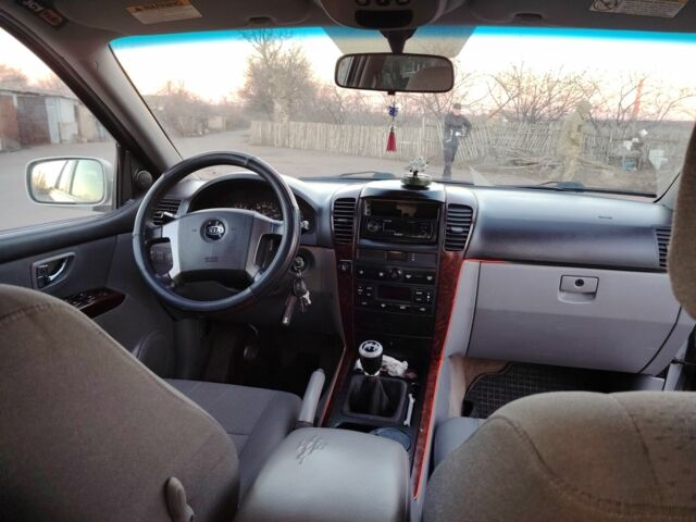 Сірий Кіа Соренто, об'ємом двигуна 0 л та пробігом 350 тис. км за 3500 $, фото 7 на Automoto.ua