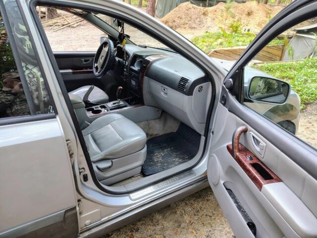 Сірий Кіа Соренто, об'ємом двигуна 2.5 л та пробігом 240 тис. км за 4500 $, фото 3 на Automoto.ua