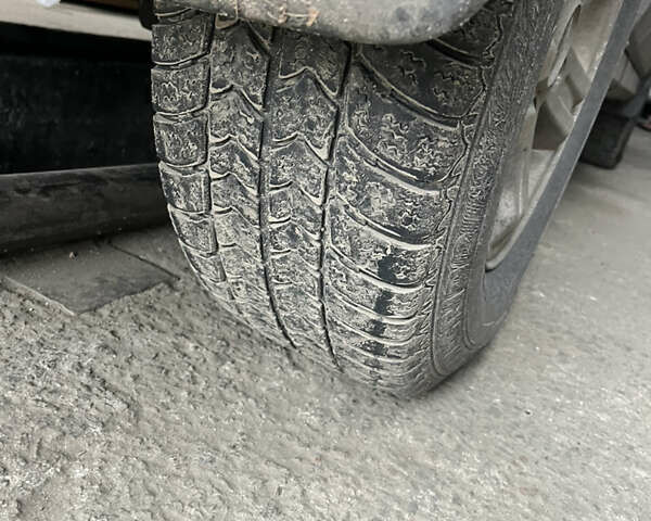 Сірий Кіа Соренто, об'ємом двигуна 0 л та пробігом 250 тис. км за 3600 $, фото 6 на Automoto.ua