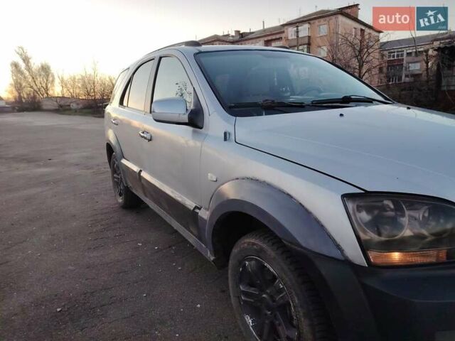 Серый Киа Соренто, объемом двигателя 2.5 л и пробегом 300 тыс. км за 3500 $, фото 12 на Automoto.ua