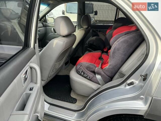 Киа Соренто 2004 в Черновцах на Automoto.ua Серый Киа Соренто, объемом двигателя 3.5 л и пробегом 290 тыс. км за 7350 $, фото 16 на Automoto.ua
