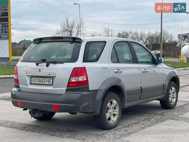 Серый Киа Соренто, объемом двигателя 2.5 л и пробегом 274 тыс. км за 3700 $, фото 7 на Automoto.ua