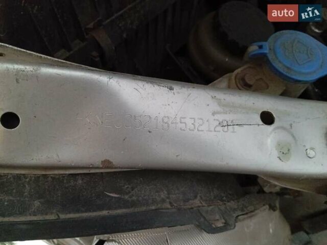 Киа Соренто 2004 в Житомире на Automoto.ua Серый Киа Соренто, объемом двигателя 2.5 л и пробегом 250 тыс. км за 2800 $, фото 13 на Automoto.ua