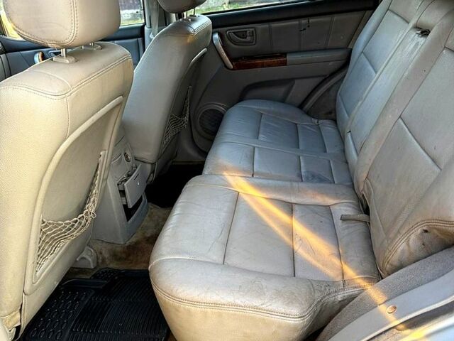 Кіа Соренто 2004 у Харкові на Automoto.ua Сірий Кіа Соренто, об'ємом двигуна 2.5 л та пробігом 247 тис. км за 3500 $, фото 5 на Automoto.ua