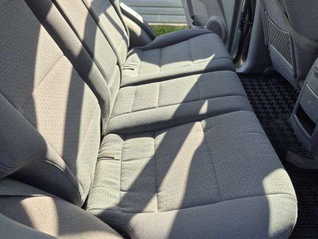 Серый Киа Соренто, объемом двигателя 2.5 л и пробегом 284 тыс. км за 5000 $, фото 5 на Automoto.ua