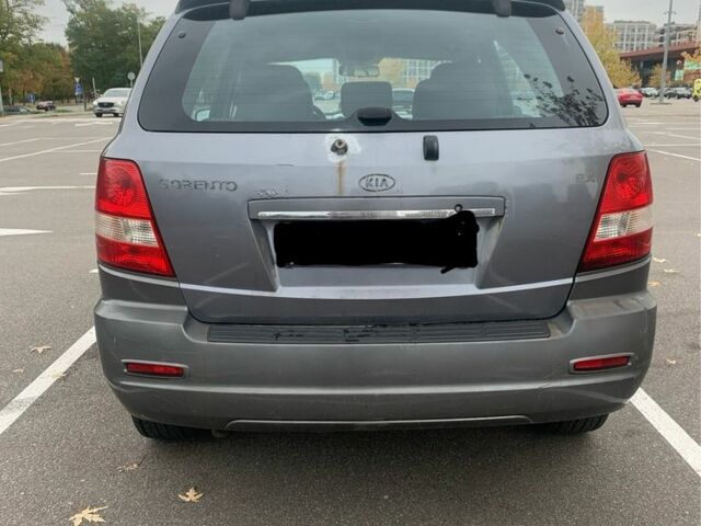 Серый Киа Соренто, объемом двигателя 0 л и пробегом 300 тыс. км за 3509 $, фото 5 на Automoto.ua