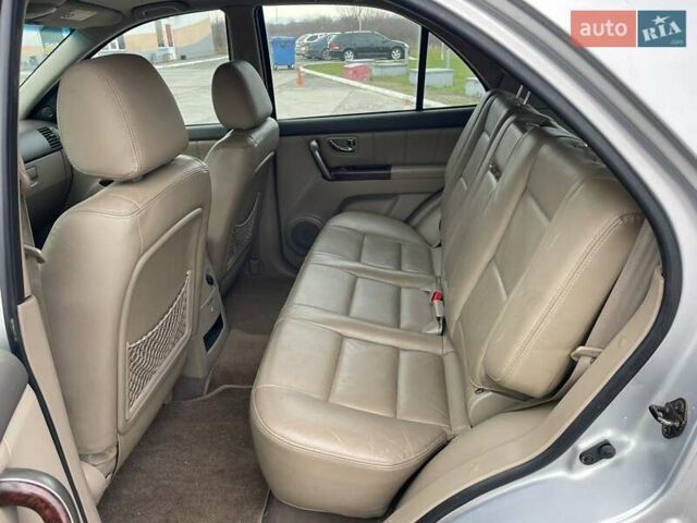 Серый Киа Соренто, объемом двигателя 2.5 л и пробегом 274 тыс. км за 3700 $, фото 15 на Automoto.ua