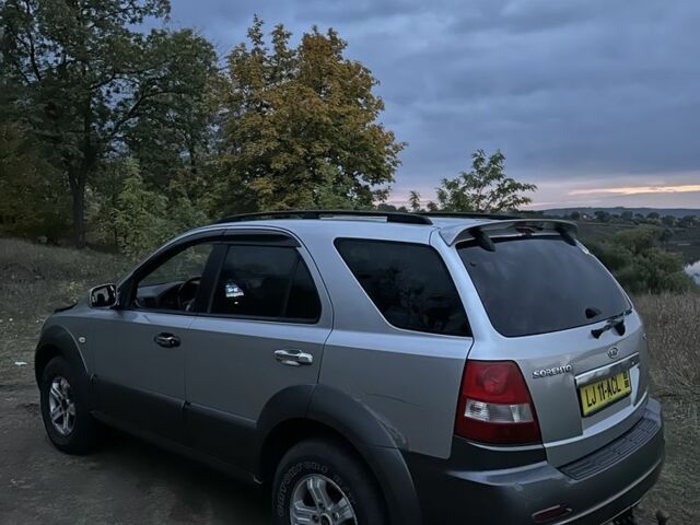 Киа Соренто 2004 в Краматорске на Automoto.ua Серый Киа Соренто, объемом двигателя 2.5 л и пробегом 353 тыс. км за 4500 $, фото 20 на Automoto.ua