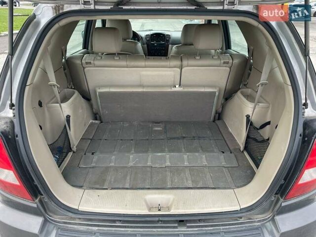 Серый Киа Соренто, объемом двигателя 2.5 л и пробегом 274 тыс. км за 3700 $, фото 14 на Automoto.ua