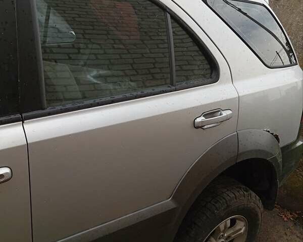 Киа Соренто 2004 в Житомире на Automoto.ua Серый Киа Соренто, объемом двигателя 2.5 л и пробегом 250 тыс. км за 2800 $, фото 3 на Automoto.ua