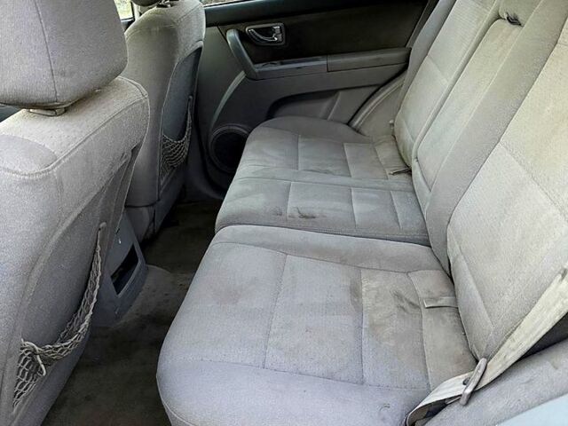 Сірий Кіа Соренто, об'ємом двигуна 2.5 л та пробігом 289 тис. км за 3700 $, фото 7 на Automoto.ua