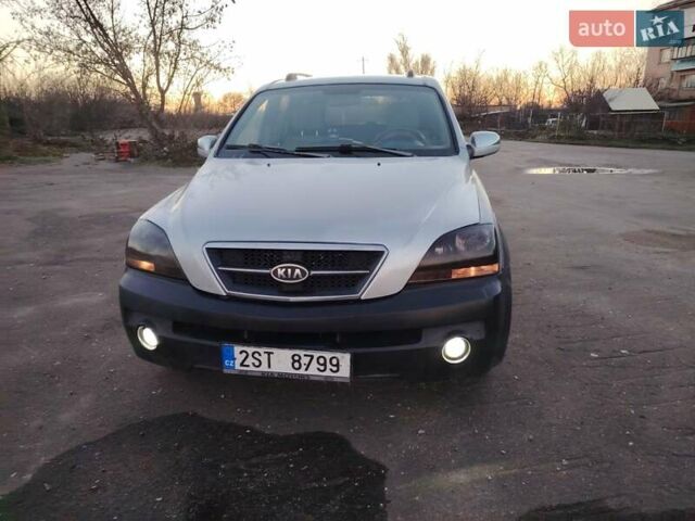 Серый Киа Соренто, объемом двигателя 2.5 л и пробегом 300 тыс. км за 3500 $, фото 10 на Automoto.ua