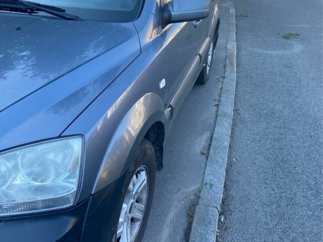 Серый Киа Соренто, объемом двигателя 2.5 л и пробегом 3 тыс. км за 4500 $, фото 2 на Automoto.ua