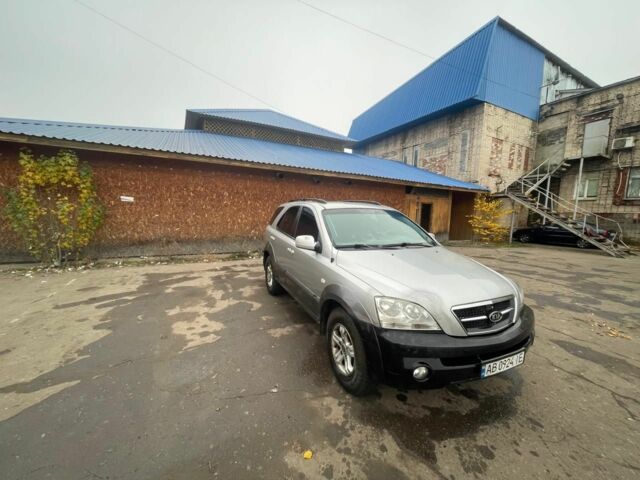 Серый Киа Соренто, объемом двигателя 2.5 л и пробегом 387 тыс. км за 4300 $, фото 3 на Automoto.ua