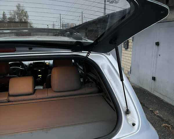 Сірий Кіа Соренто, об'ємом двигуна 2.5 л та пробігом 302 тис. км за 6100 $, фото 15 на Automoto.ua