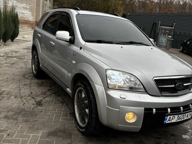 Сірий Кіа Соренто, об'ємом двигуна 2.4 л та пробігом 245 тис. км за 5500 $, фото 1 на Automoto.ua