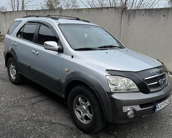 Сірий Кіа Соренто, об'ємом двигуна 2.5 л та пробігом 302 тис. км за 6100 $, фото 3 на Automoto.ua